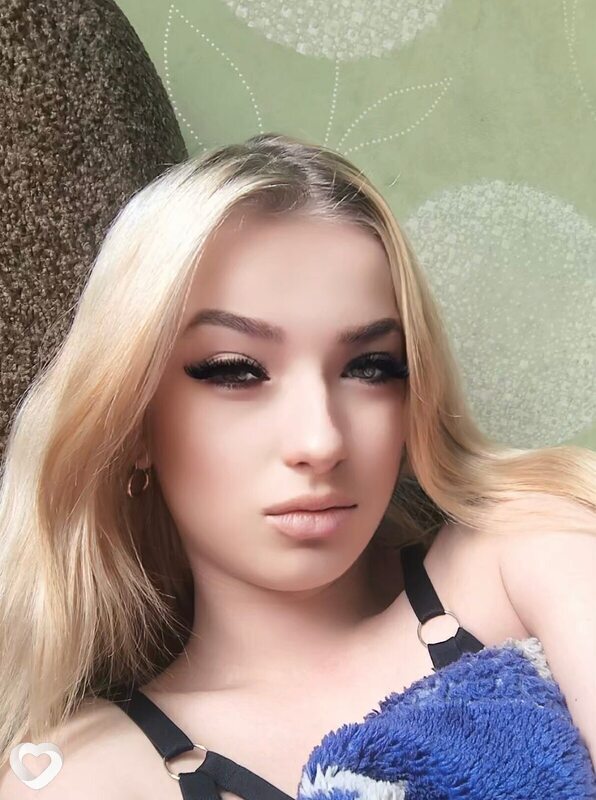 Лина, 21, Антраците — анкета №1179479