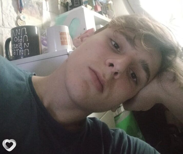 Юрий, 21, Москве — анкета №1179487