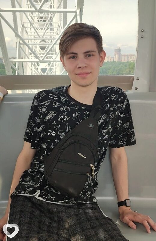 Даня, 21, Москве — анкета №1182075
