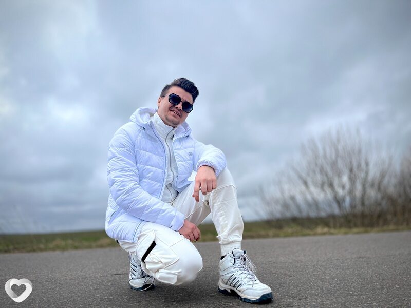 Артём, 28, Солигорске — анкета №1182265