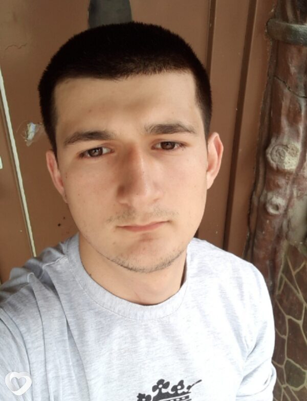 Данил, 21, Ростове-на-Дону — анкета №1183227