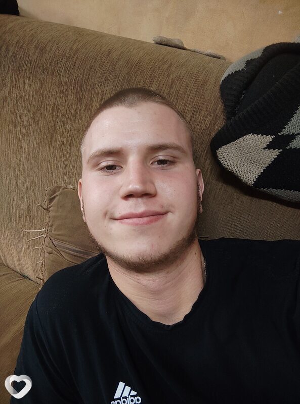 Артём, 23, Челябинске — анкета №1184269
