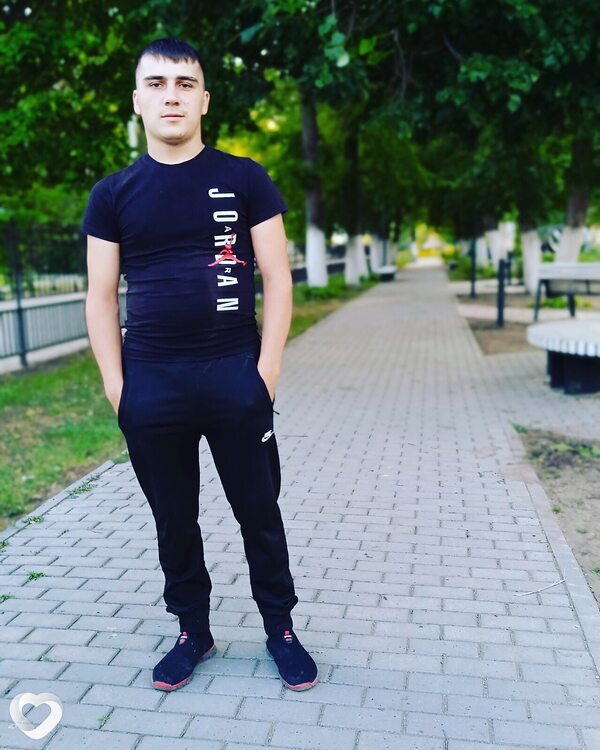 Maks, 22, Москве — анкета №1184378