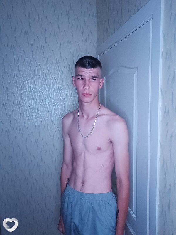 Денис, 22, Москве — анкета №1186406