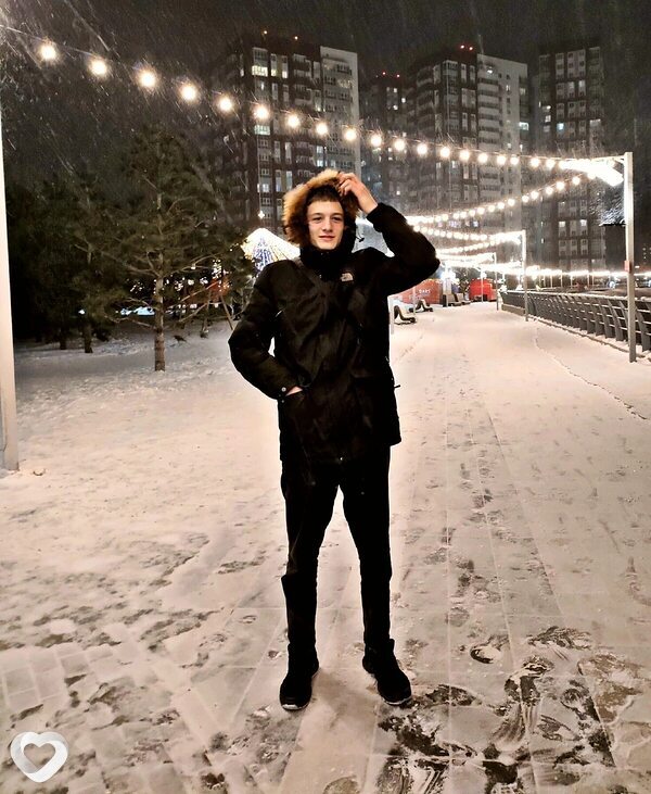 Дмитрий, 20, Москве — анкета №1198188