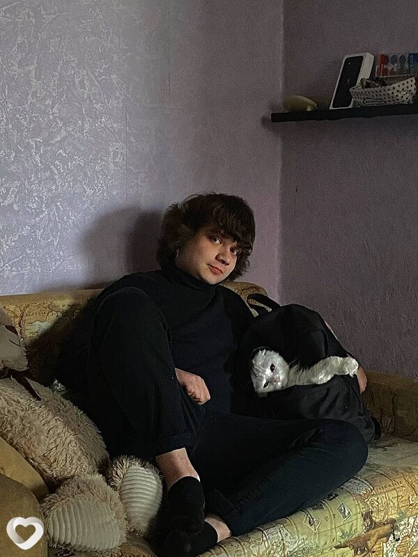Антон, 25, Кургане — анкета №1199048