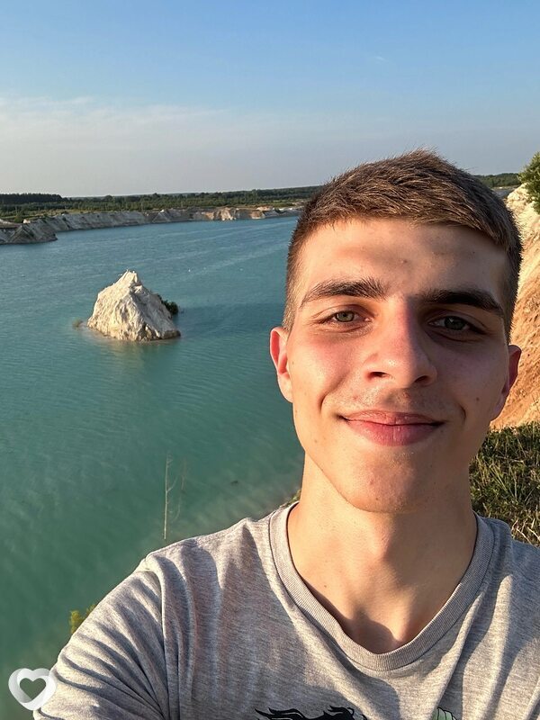 Кирилл, 22, Тихвине — анкета №1202630