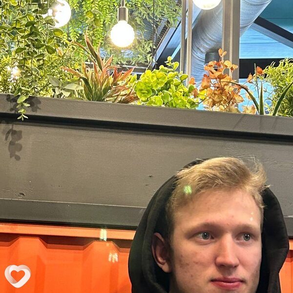 Юрий, 21, Москве — анкета №1204222