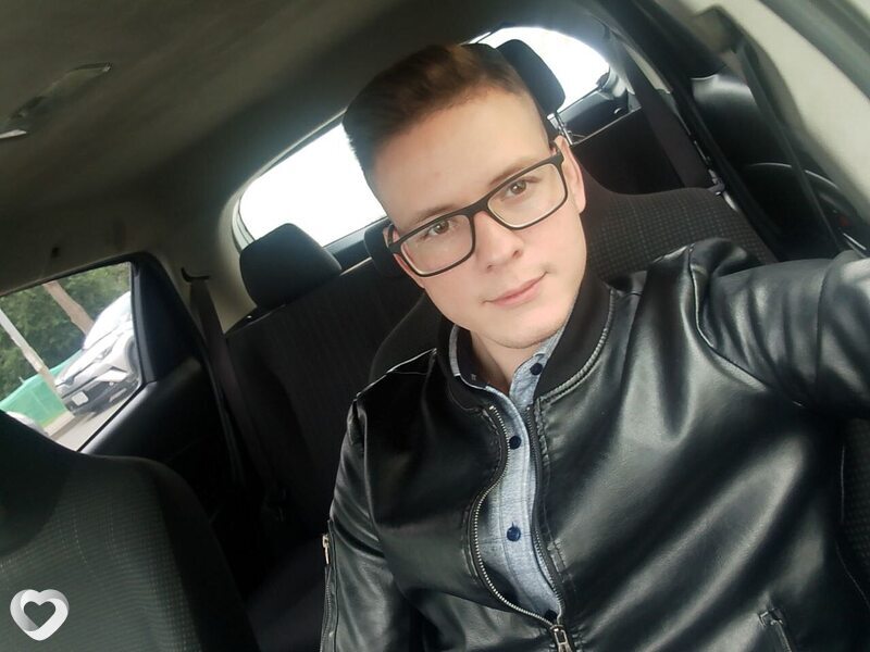 Александр, 22, Артеме — анкета №1204874