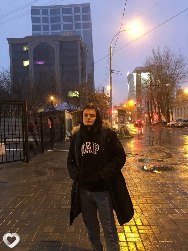 Артем, 23, Москве — анкета №1207512