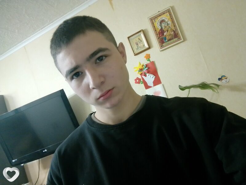 Макс, Гатчина