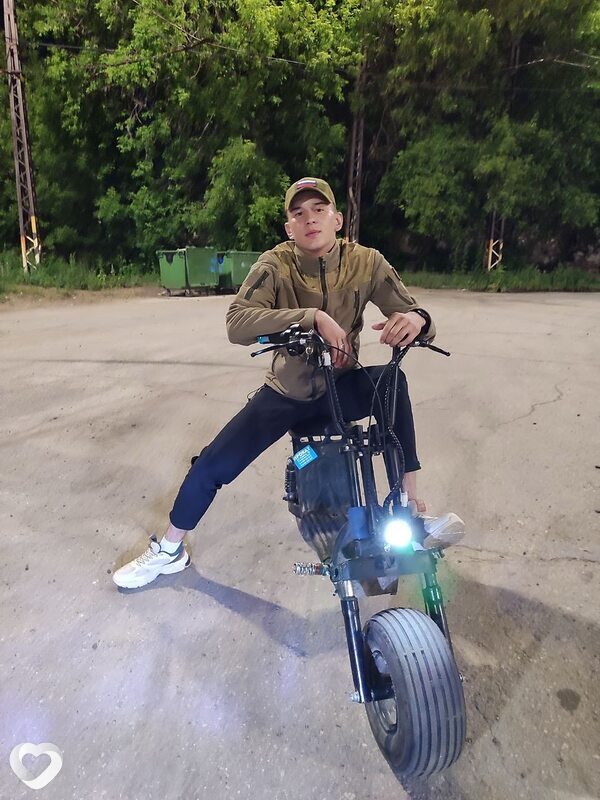 Евгений, 23, Тольятти — анкета №1209090