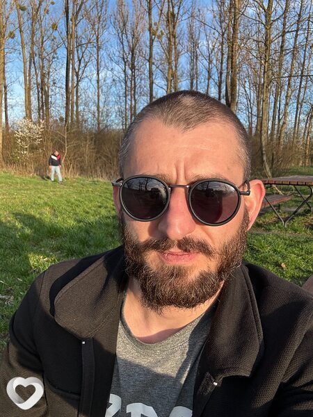 Kosta, Ныса