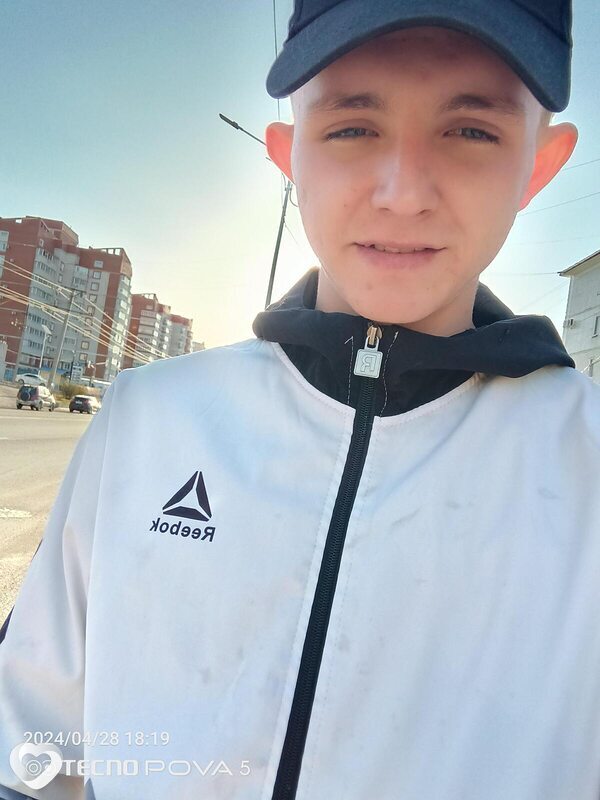 Александр, 22, Москве — анкета №1210163