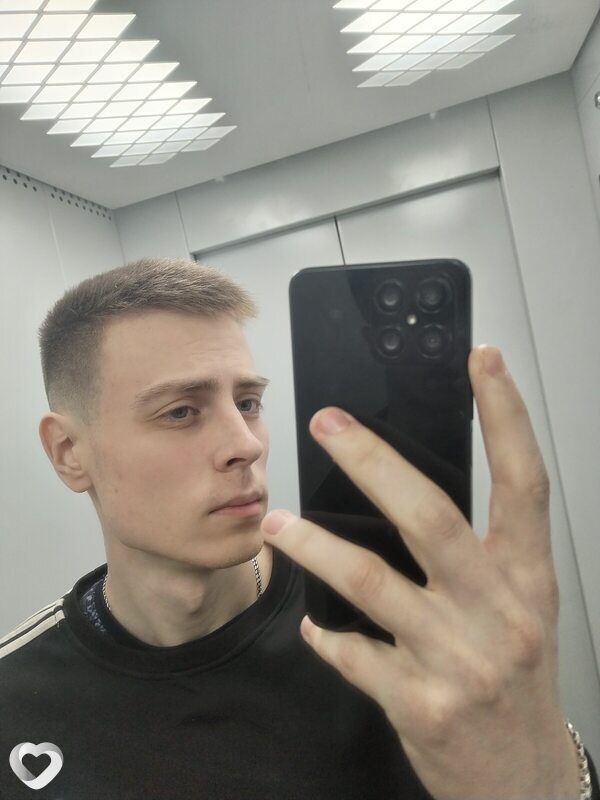 Данил, 22, Москве — анкета №1211498