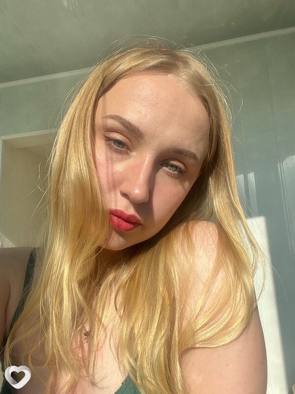 Екатерина, 21, Сургуте — анкета №1213030