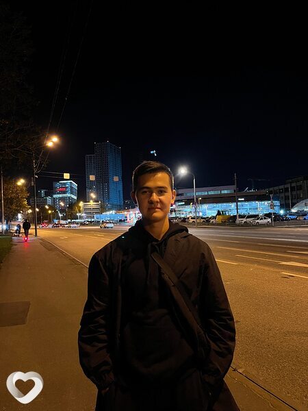 Азат, 21, Москве — анкета №1214104