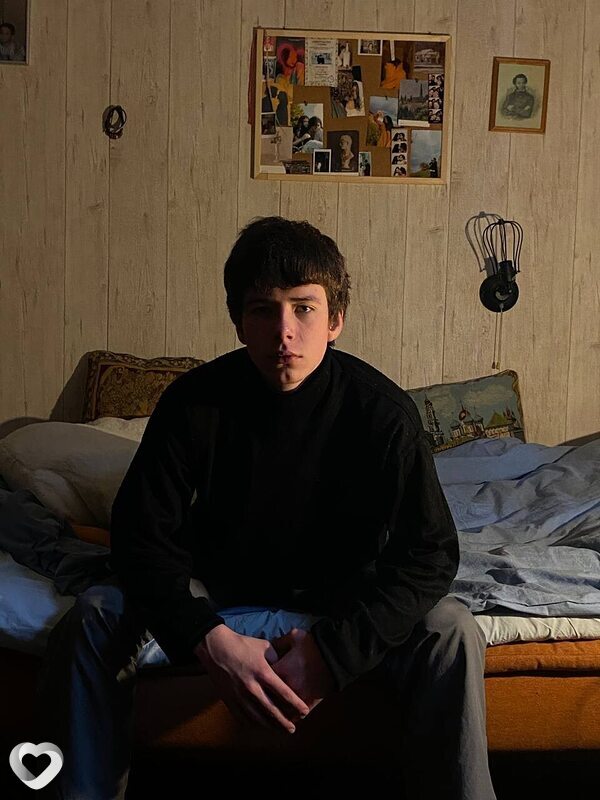 Максим, 20, Москве — анкета №1215628