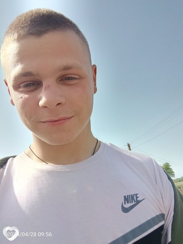 Артем, 22, Хабаровске — анкета №1217963