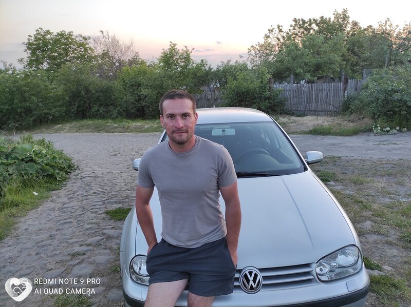 Денис, Золотоноша
