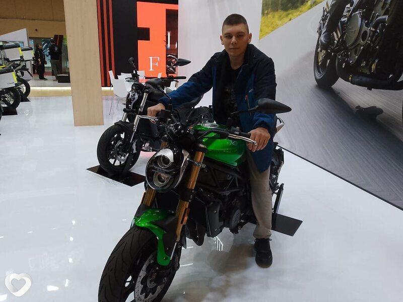 Александр, 21, Москве — анкета №1220885