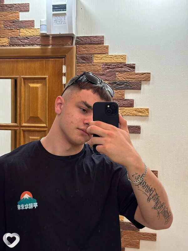 Александр, 22, Бобруйске — анкета №1222269