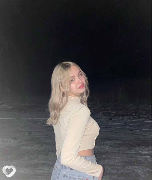 Анна, 26, Волновахе — анкета №1222212