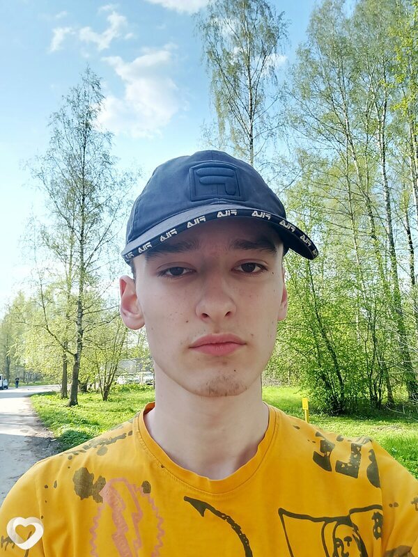 Влад, 21, Москве — анкета №1222366
