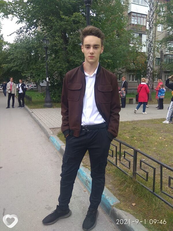 Александр, 20, Москве — анкета №1222398