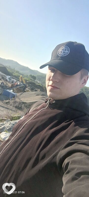 Паша, 21, Москве — анкета №1222988