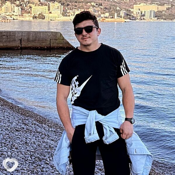 Алик, 30, Ялте — анкета №1223300
