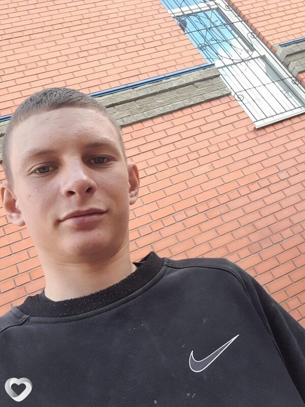 Ренат, 21, Барнауле — анкета №1224340
