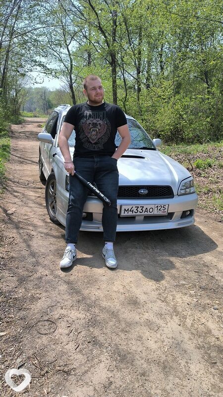 Олег, 25, Артеме — анкета №1225902
