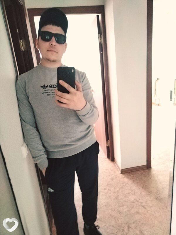 Леонид, 27, Екатеринбурге — анкета №1227750