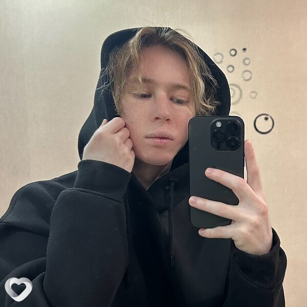 Денис, 24, Москве — анкета №1231730