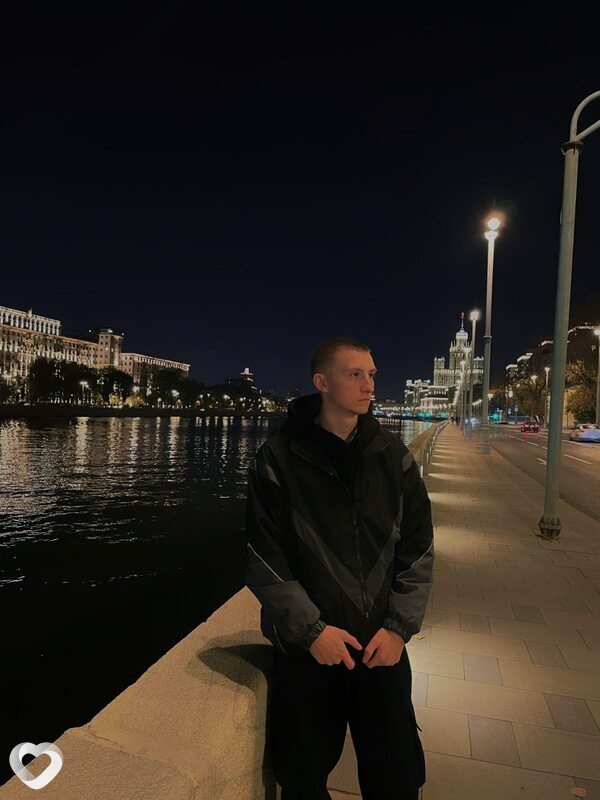 Иван, 20, Москве — анкета №1235362