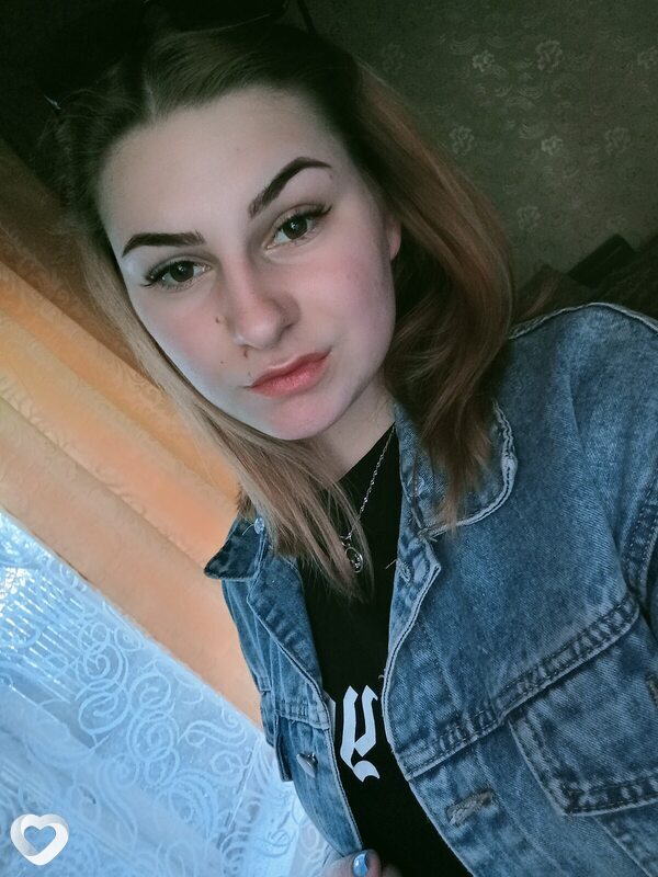 Алëна, 21, Минске — анкета №1236383