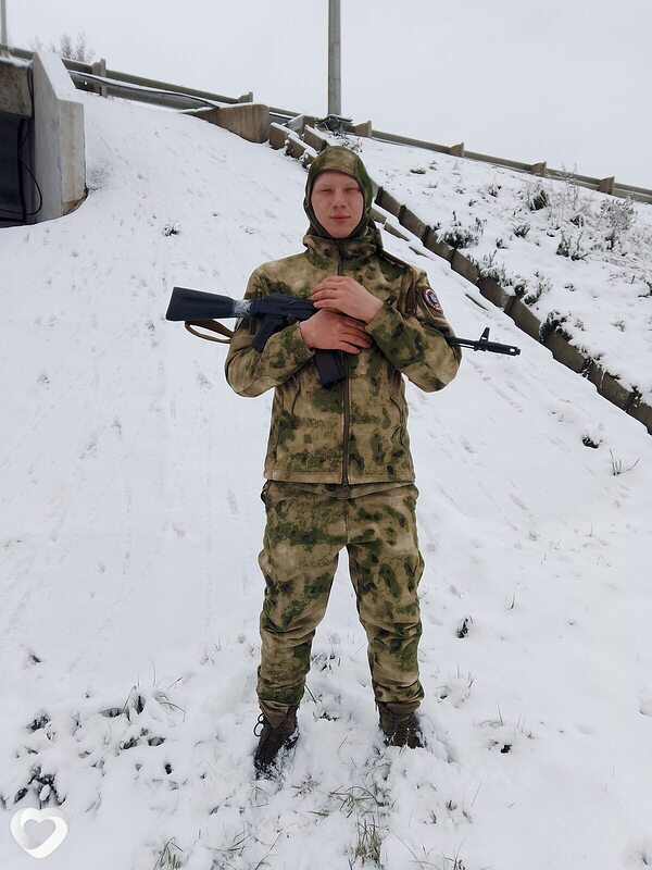 Назар, 21, Валуйках — анкета №1236718