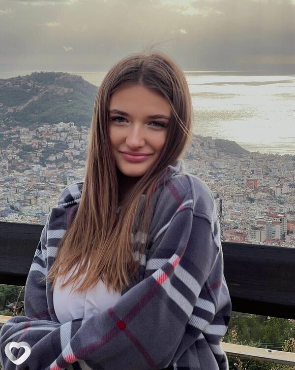Вика, 20, Минске — анкета №1236732