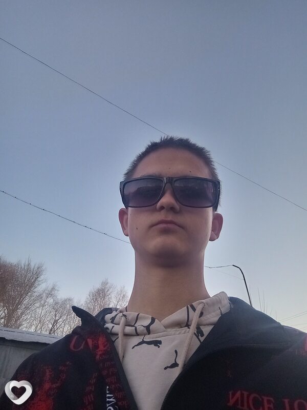 Максим, 21, Рубцовске — анкета №1237371
