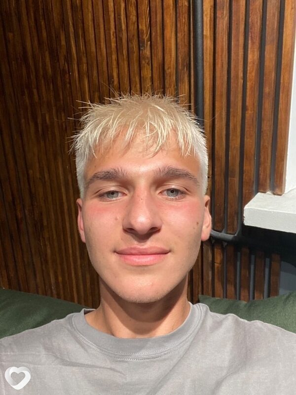 Максим, 25, Харькове — анкета №1237450
