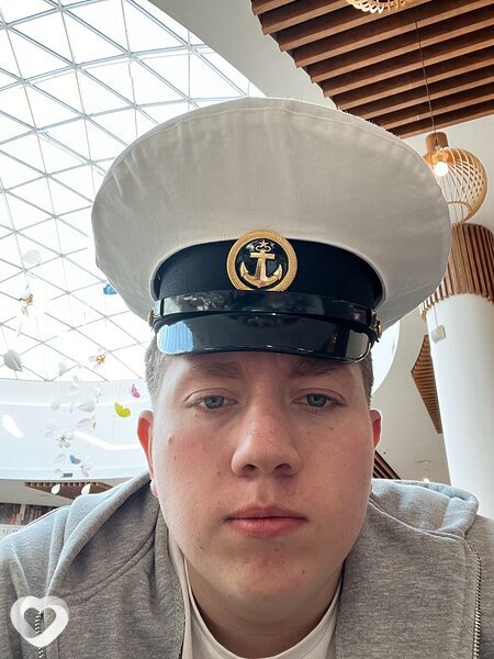 Станислав, 21, Москве — анкета №1237658