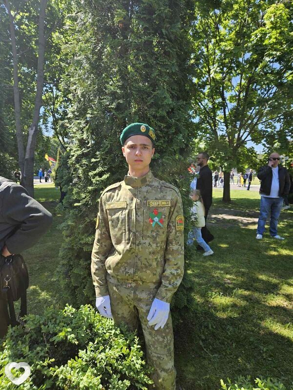 Артем, 20, Пинске — анкета №1238578