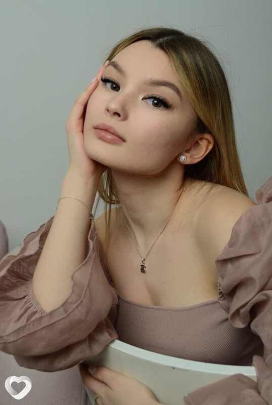 Лерочка, 22, Новосибирске — анкета №1238188