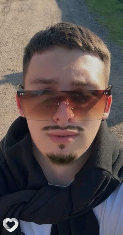 Евгений, 21, Минске — анкета №1238439