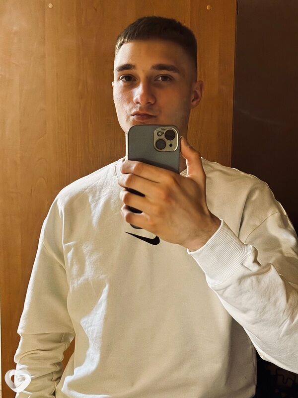 Евгений, 22, Минске — анкета №1238610