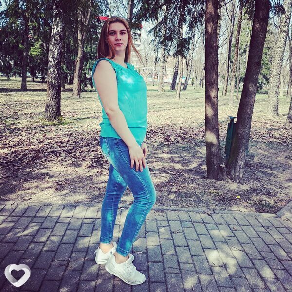 Ксения, 22, Жодине — анкета №1238631