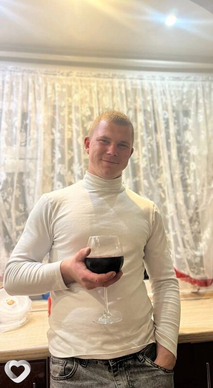 Виктор, 23, Москве — анкета №1241803