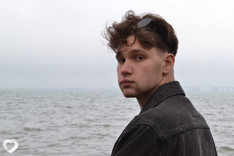 Владимир, 21, Севастополе — анкета №1242688