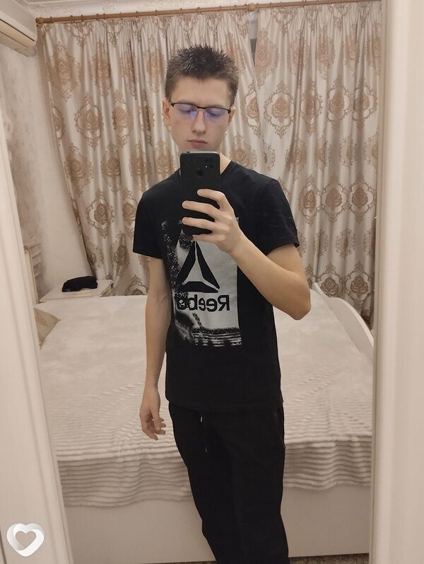 Вася, 21, Донецке — анкета №1245322